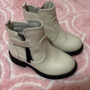 Kids Cream Boots